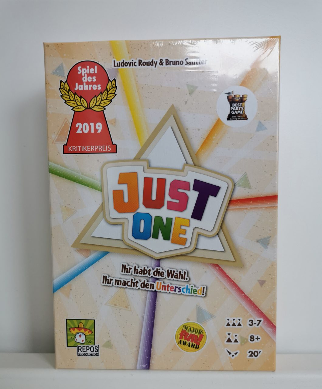 Just One, Spiel